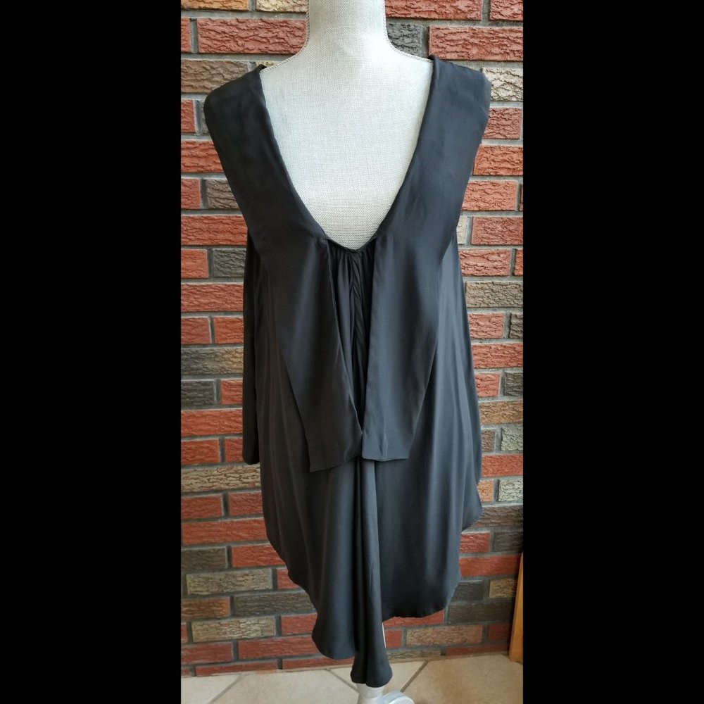 Gold Hawk Sleeveless Black Silk Tunic Blouse - Picture 2 of 5